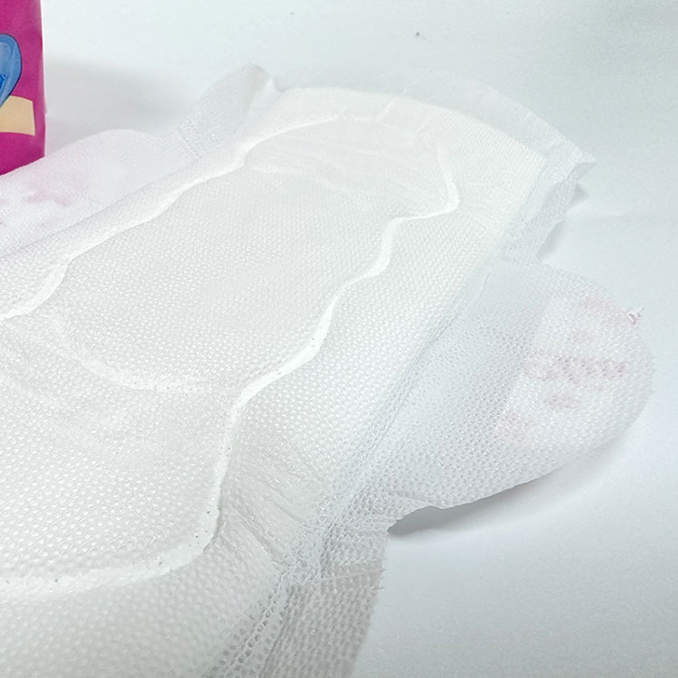 青い生理用ナプキン